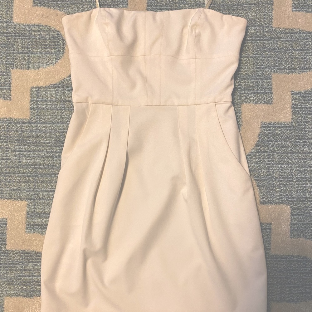 BCBGMAXAZRIA White StraplessDress W/Pockets Size 8